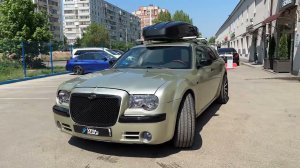 Оклейка автомобиля Chrysler 300C