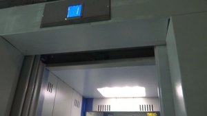 Электрический лифт V=1 м-с, грузоподьемность 400 кг (1049)