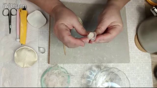 Свеча-бутон из пчелиного воска процесс сборки розы.