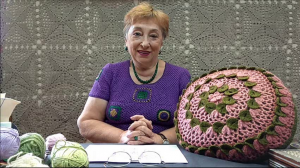 Подушка "Тортик". Мастер-класс по вязанию крючком от О. С. Литвиной.