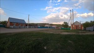 Купил дом в деревне,   собрал хлам на свалку  .