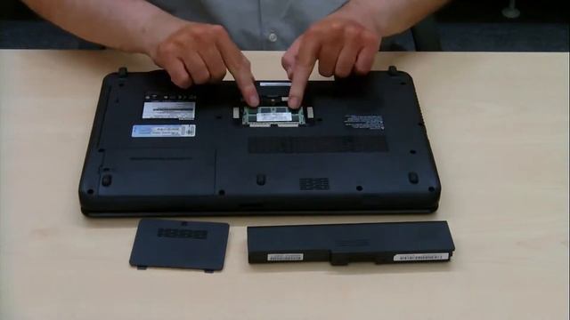 Satellite A660/A665: Belleğin Değiştirilmesi смотреть онлайн