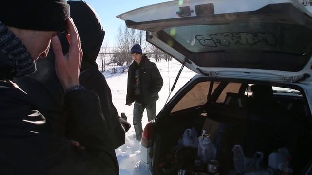 Ежик ищет крышку от объектива фотоаппарата смотреть онлайн