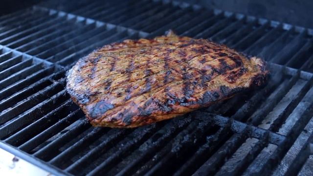 Grilled Marinated Flank Steak Recipe - How to Cook Tender Flank Steak смотреть онлайн