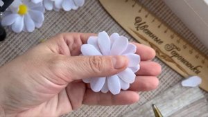Весенне-летнее настроение. Венок из атласной ленты / DIY