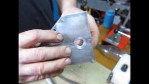 Самодельный плоский дозатор пороха (Handmade gunpowder dispenser) .