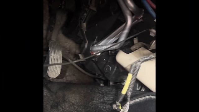 Камри 50 устранение течь антефриза и замена радиатора от печки смотреть онлайн