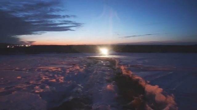 Прыжок через ОГОНЬ на снегоходе! jump and fire смотреть онлайн