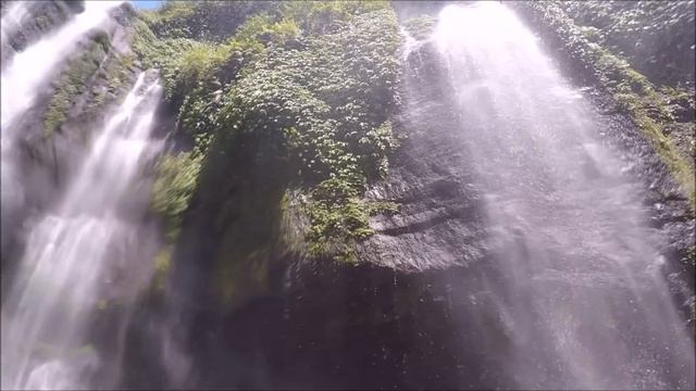 VIDEO ISLA DE JAVA Y BALI (INDONESIA) смотреть онлайн