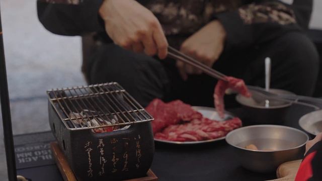 아직은 추운 날, 텐트 속 아늑한 화목난로와 함께 애견동반 힐링캠핑｜지프배럭｜소고기 숯불구이｜장작소리｜ASMR 캠핑 브이로그 [4K]