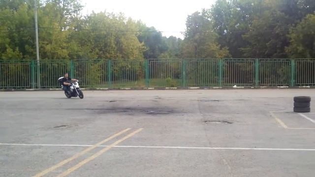 SUZUKI GSR 400 на площадке смотреть онлайн