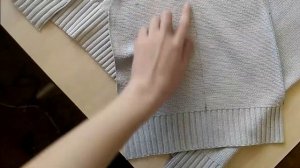 DIY! /// ИЗ СВИТЕРА В ШАПКУ