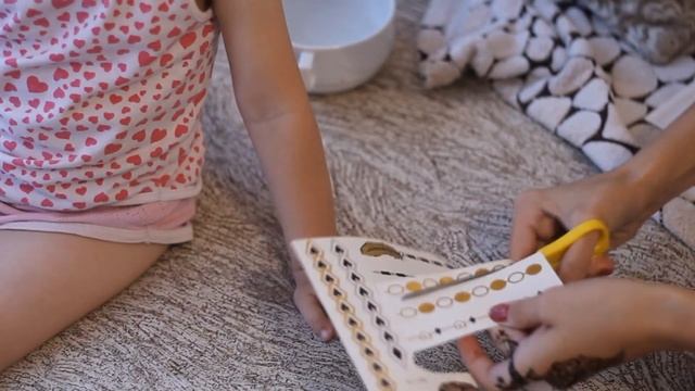 Как нарисовать МЕХЕНДИ в домашних условиях. Переводные наклейки для тела. смотреть онлайн