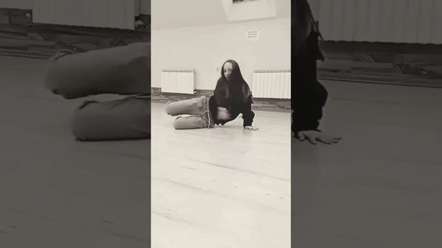 ?СОВРЕМЕННАЯ ХОРЕОГРАФИЯ / ЯЗЫК ТЕЛА?