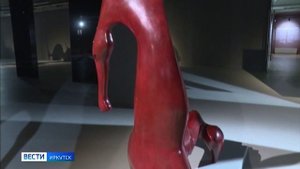 Мировая премьера. Новую работу Даши Намдакова Он и она представили в Иркутске