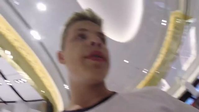 ПОКУПАЕМ ЧАСЫ GUCCI / МЫ В САМОМ ДОРОГОМ ЦЕНТРЕ смотреть онлайн