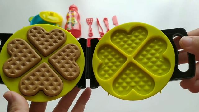Unboxing mainan masak masakan kue waffle смотреть онлайн