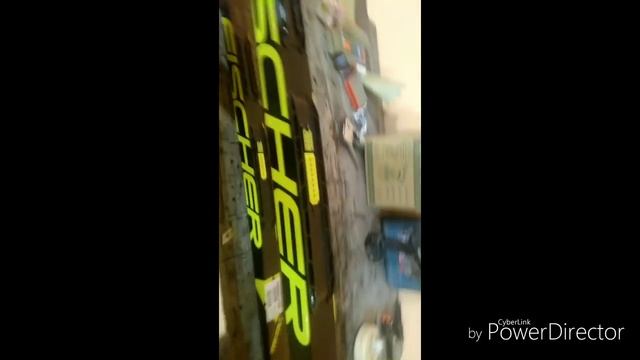 Распаковки лыж Фишер,Unpacking Fischer skis смотреть онлайн