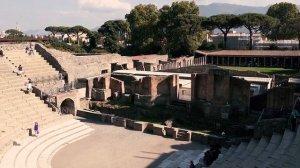 Римский город Помпеи. Вулкан Везувий. Италия.