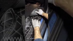 Как установить коврики в салоне?