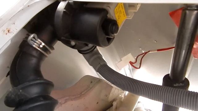 Стиральная машинка не слила воду. смотреть онлайн