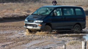 Mitsubishi Space Gear 4x4 Mud Burnouts