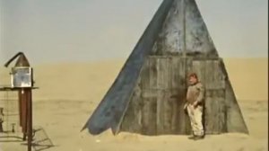 Женщину вынули, автомат засунули.