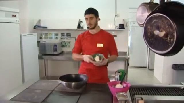 Утренний инструктор. «Приготовление лукового пирога» смотреть онлайн