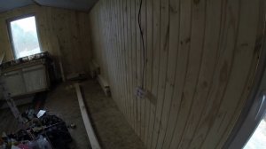 Обшил вагонкой стены.