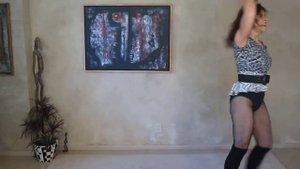 Shura (Шура) - Холодная луна / Валяндо dance