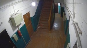 Пьянка в подъезде в 23-30 02 09 2021 (у соседки сломана рука)