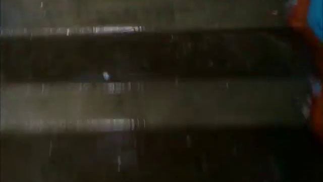 Водопад в подъезде