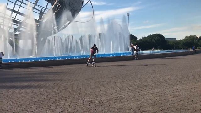 BOBSTRIKKE/Flushing Meadows globe смотреть онлайн