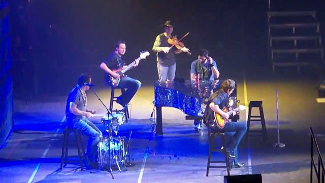 Rascal Flatts- Backwards @ Excel Energy Center 9-19-09 смотреть онлайн