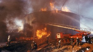 Задача прорезать окно в горящий резервуар