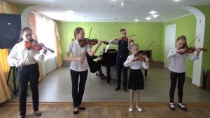 И. Тамарин  "Старинный гобелен" исп.  Ансамбль скрипачей