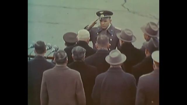 European Electronics: Yuri Gagarin's First Orbit (extract) смотреть онлайн