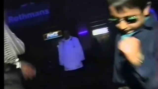 У МОЕЙ ДЕВУШКИ ДЕНЬ РОЖДЕНИЯ (хит клип) смотреть онлайн