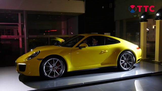 Презентация нового Porsche 911 Carrera 4S