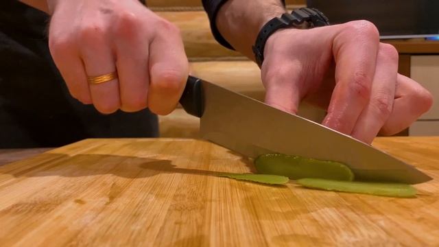 Соус для сэндвичей. Вкусный простой сэндвич. Бутерброд с мясом