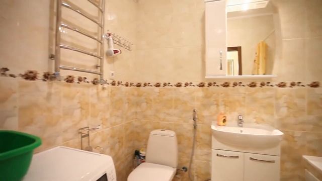 Квартира посуточно Киев: Видеообзор тихой квартиры в новом доме возле метро Славутич смотреть онлайн