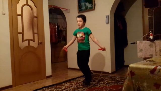 Как научится прыгать на скакалке