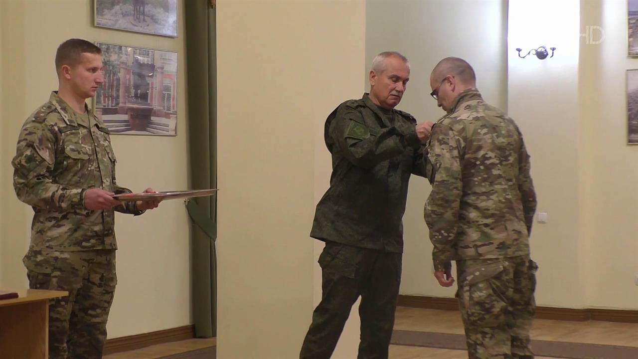 Отличившиеся при освобождении Марьинки военнослужащие удостоены госнаград