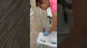 Как поменять крышку на унитазе-(часть 2)