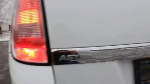 Автомобиль Опель Астра H Универсал 2009 год. Car Opel Astra H Wagon 2009