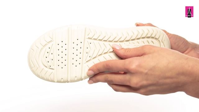 3214368 Видеообзор I Детские кроссовки GEOX J HYROO BOY смотреть онлайн