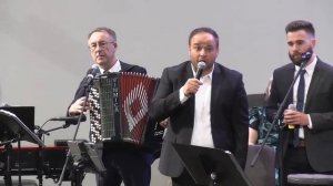 Винограднике Смоковница Росла (Только Листья Только Лишь) - Пісня