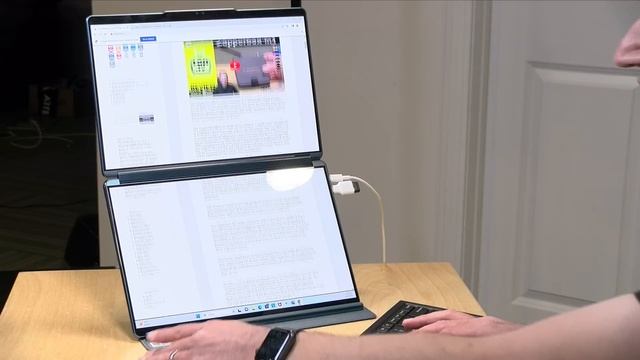 Lenovo's Yoga Book 9i Is a Dual OLED Screen Laptop смотреть онлайн