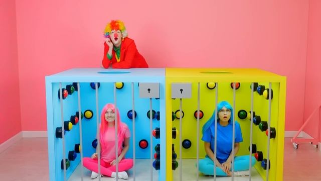 1000 Загадочных Кнопок и Только Одна Тебя Спасет | Смешные Челленджи от Fun Fun Challenge смотреть онлайн