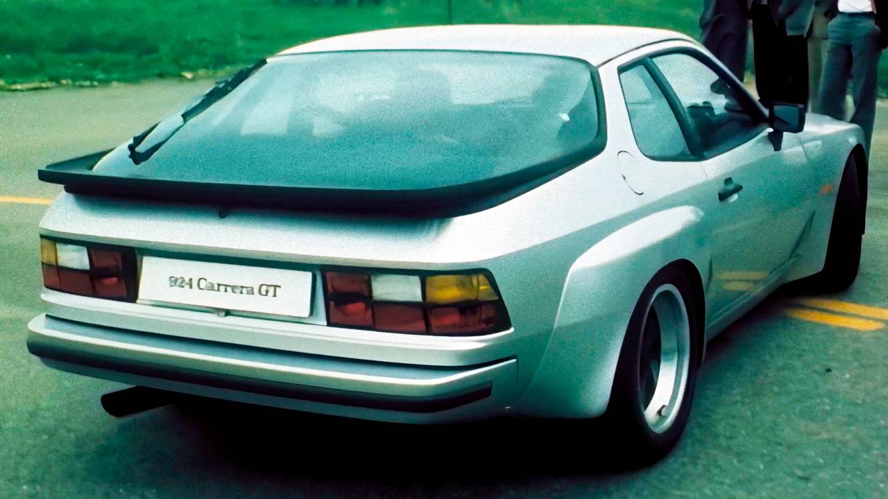 Porsche 924 (реставрация в 4K) смотреть онлайн